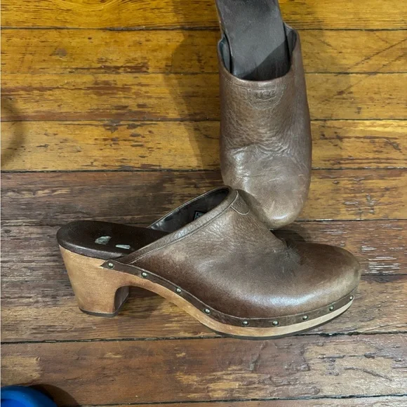 UGG Brown Leather Mules with Wooden Sole - Picture 1 of 8